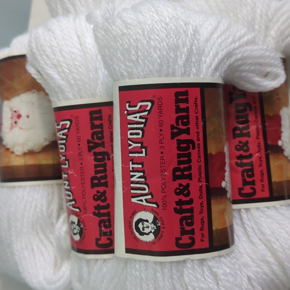 Aunt Lydias Craft and Rug Yarn White Polyester 60 Yd 5 Skein Lot